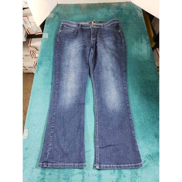 Apt 9 Jeans Size 14 Petite Womens Blue Pants Stretch Ladies Mid Rise Bootcut - Picture 2 of 11